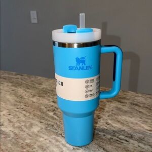 NWT Stanley 40oz Quencher